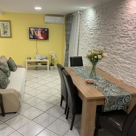 Old Town Apartment สปลิท ภายนอก รูปภาพ