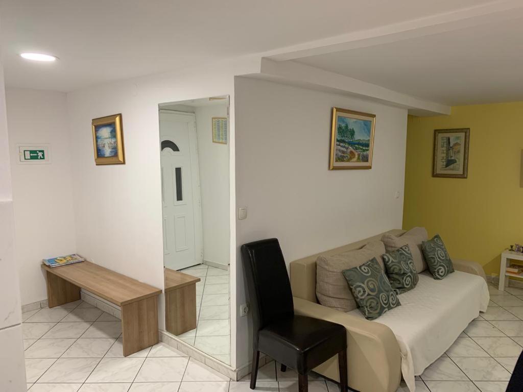 Old Town Apartment สปลิท ภายนอก รูปภาพ
